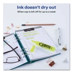Avery HI-LITER Desk-Style Highlighters, Fluorescent Yellow Ink, Chisel Tip, Yellow/Black Barrel, 200/Box -Office Supplies Shop d7c0e2f908125364e071501a6d118a3131
